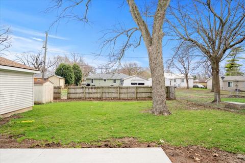 1109 Hovey Ave, Normal, IL 61761 photo 23