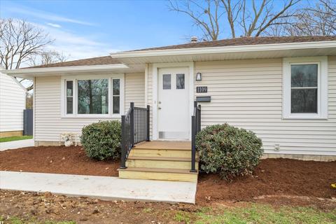 1109 Hovey Ave, Normal, IL 61761 photo 1