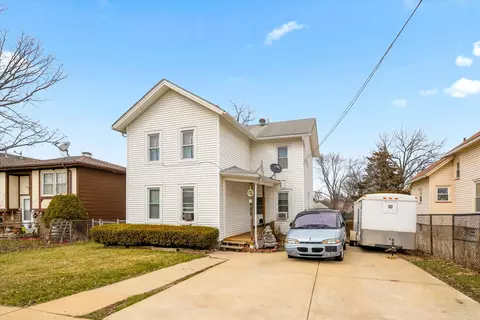 808 Spring St, Aurora, IL 60505