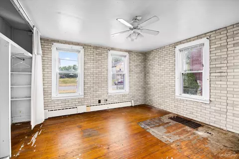 808 Spring St, Aurora, IL 60505 photo 16