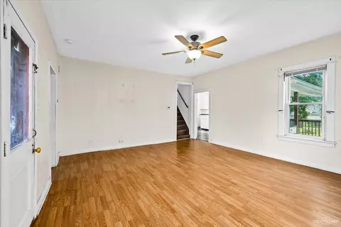 808 Spring St, Aurora, IL 60505 photo 5