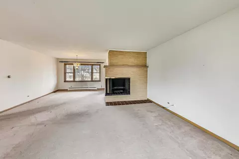 1754 Whitcomb Ave, Des Plaines, IL 60018 photo 6