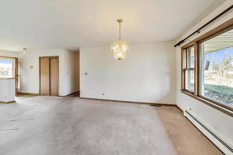 1754 Whitcomb Ave, Des Plaines, IL 60018 photo 9