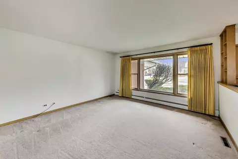 1754 Whitcomb Ave, Des Plaines, IL 60018 photo 5
