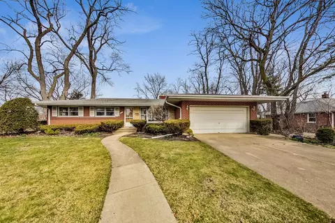 1754 Whitcomb Ave, Des Plaines, IL 60018 photo 1