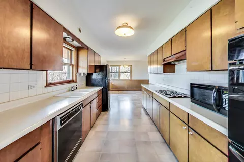 1754 Whitcomb Ave, Des Plaines, IL 60018 photo 11