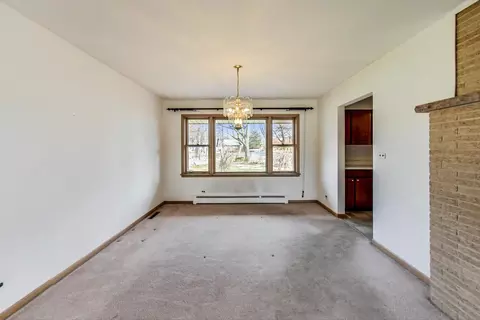 1754 Whitcomb Ave, Des Plaines, IL 60018 photo 8