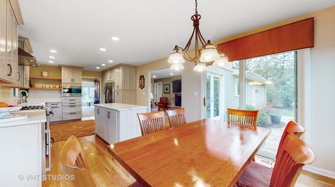 256 Stonegate Rd, Trout Valley, IL 60013 photo 3