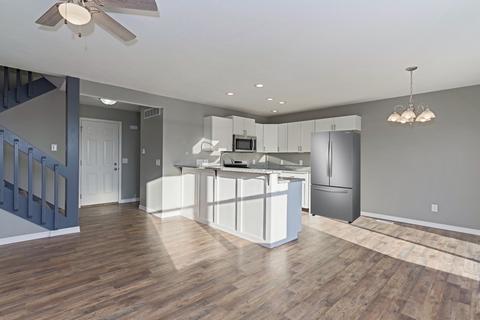 1212 Beacon Hill Ct, Normal, IL 61761 photo 3