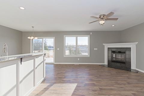 1212 Beacon Hill Ct, Normal, IL 61761 photo 2