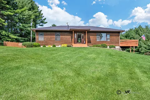 6352 W Stagecoach Trl, Galena, IL 61036