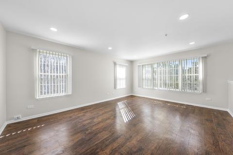 749 River Walk Dr, Wheeling, IL 60090 photo 11