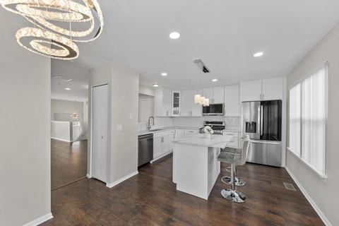 749 River Walk Dr, Wheeling, IL 60090 photo 4