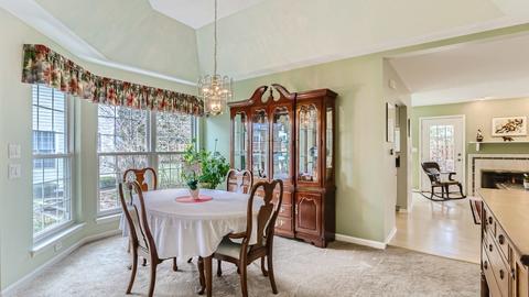 310 Cimarron Rd, Lombard, IL 60148 photo 5