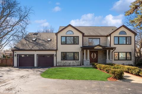 1640 Pfingsten Rd, Northbrook, IL 60062