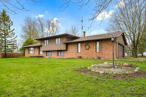 1702 Raymond Dr, Ogden, IL 61859