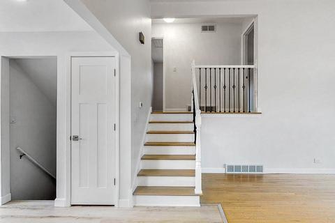 22 S Park Ave, Addison, IL 60101 photo 9