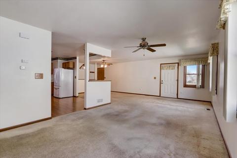 47 S Juniper Dr, North Aurora, IL 60542 photo 5