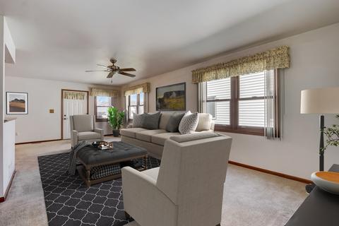 47 S Juniper Dr, North Aurora, IL 60542 photo 4