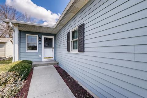 47 S Juniper Dr, North Aurora, IL 60542 photo 3