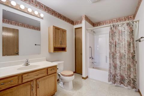 47 S Juniper Dr, North Aurora, IL 60542 photo 20