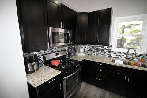 915 Larkin Ave, Elgin, IL 60123 photo 11