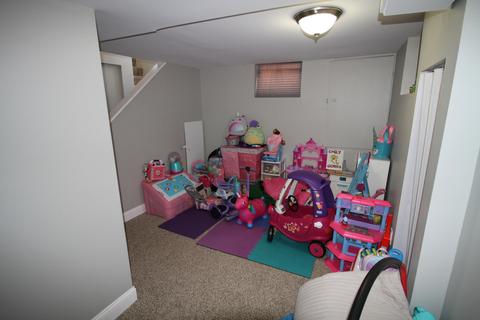 915 Larkin Ave, Elgin, IL 60123 photo 36