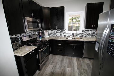 915 Larkin Ave, Elgin, IL 60123 photo 15