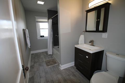 915 Larkin Ave, Elgin, IL 60123 photo 27