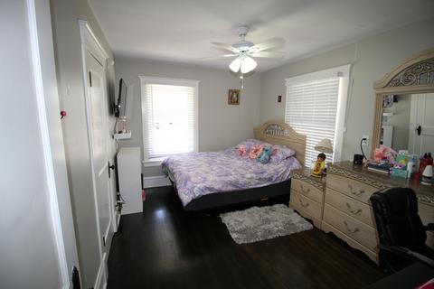 915 Larkin Ave, Elgin, IL 60123 photo 22