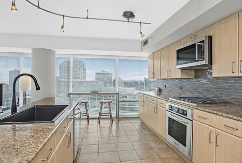 1720 Maple Ave #1410, Evanston, IL 60201 photo 5