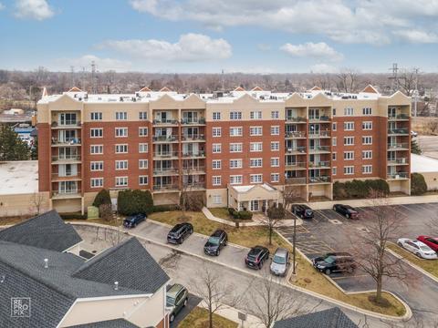 7450 Lincoln Ave #206, Skokie, IL 60076