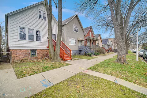 8124 S Muskegon Ave, Chicago, IL 60617