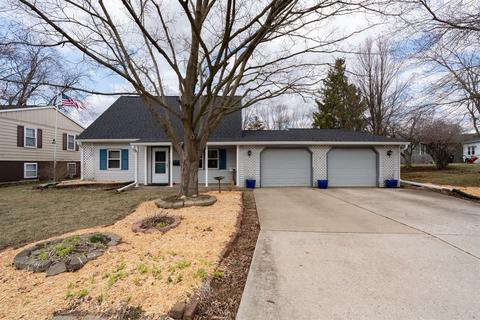 402 Miles Ln, Normal, IL 61761 photo 2