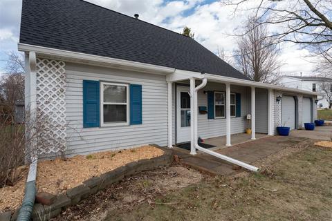 402 Miles Ln, Normal, IL 61761 photo 4