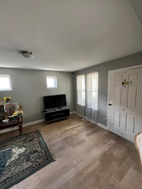 947 4th Ave, Aurora, IL 60505 photo 4