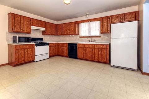2103 Olde Mill Rd, Plainfield, IL 60586 photo 6