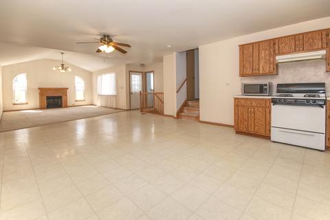 2103 Olde Mill Rd, Plainfield, IL 60586 photo 8