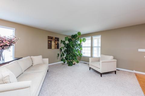 3913 Harmony Ct, Zion, IL 60099 photo 6