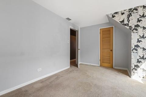 10215 S Artesian Ave, Chicago, IL 60655 photo 25