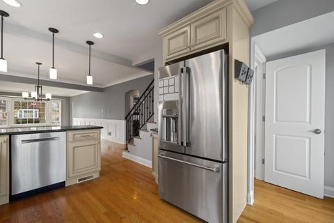 10215 S Artesian Ave, Chicago, IL 60655 photo 15