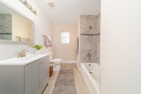 17201 Loomis Ave, East Hazel Crest, IL 60429 photo 17
