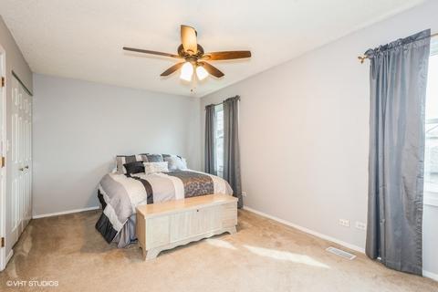 1015 Congress Dr, Bartlett, IL 60103 photo 9