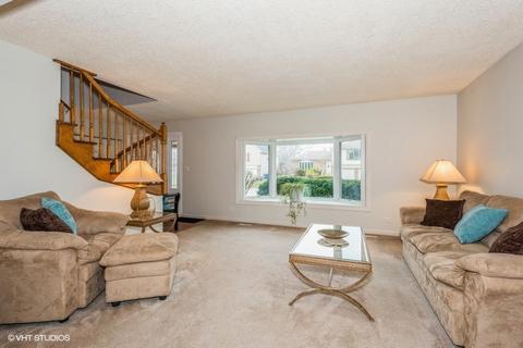 1015 Congress Dr, Bartlett, IL 60103 photo 2