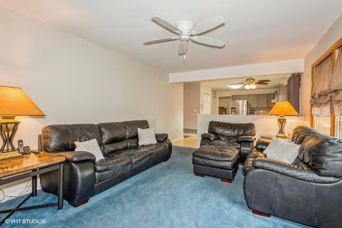 1015 Congress Dr, Bartlett, IL 60103 photo 6