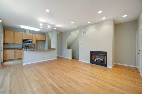 1132 E 46th St, Chicago, IL 60653 photo 3