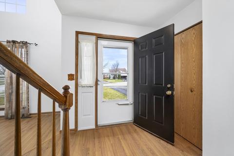 2310 Willow Lakes Ct, Plainfield, IL 60586 photo 4