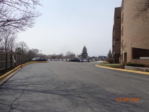 5 E Carriageway Dr #2, Hazel Crest, IL 60429 photo 2