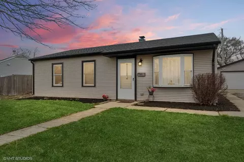 1102 Highland Ave, Lockport, IL 60441