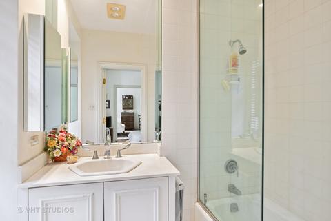 70 E Cedar St #1402, Chicago, IL 60611 photo 9